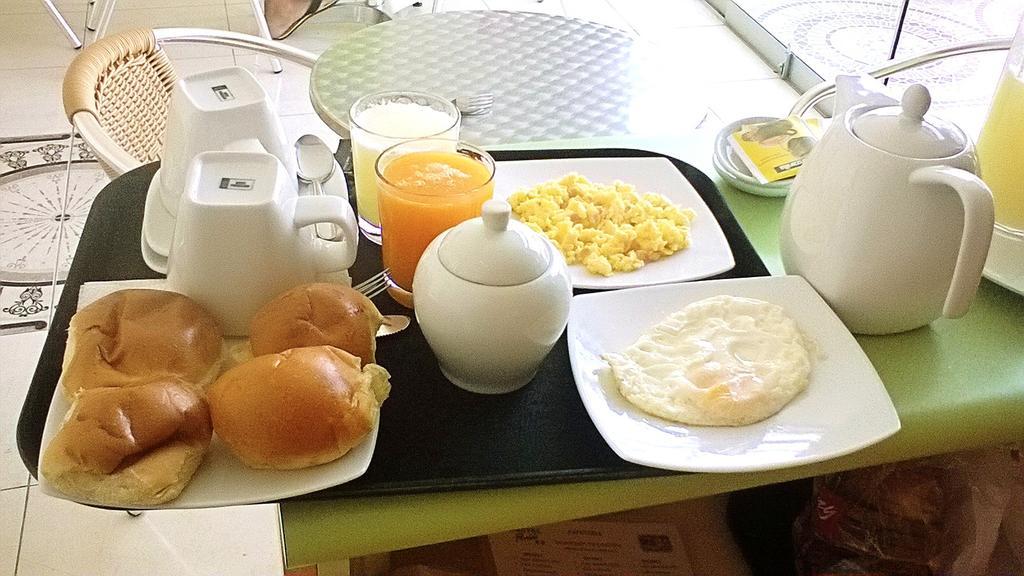 Hostal Florida Chiclayo Luaran gambar