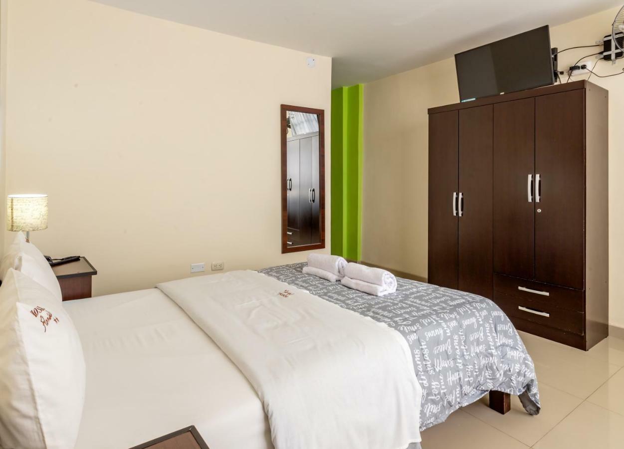 Hostal Florida Chiclayo Luaran gambar